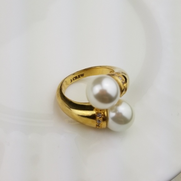 J. Crew Jewelry - J Crew Flawless Graceful pearl Cuff Ring Size 7